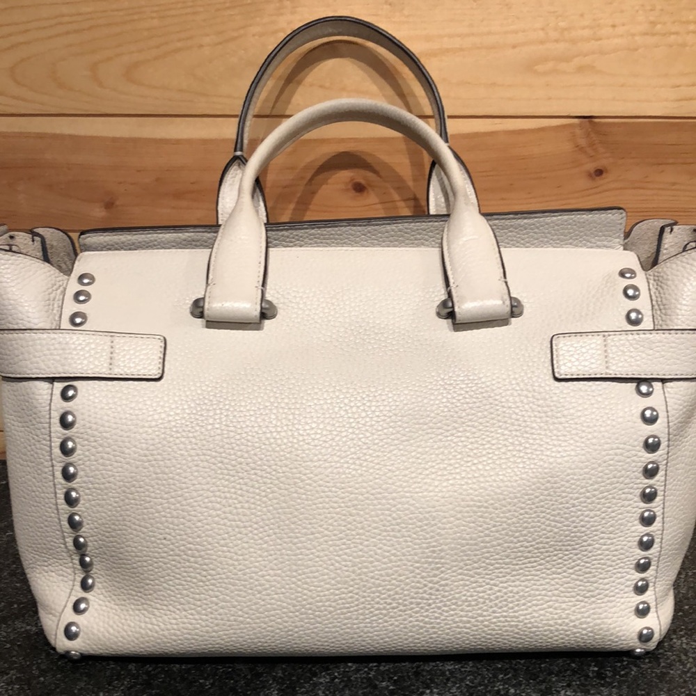 🛑NO TOUCHY! TRADED! 🛑Coach Studded Rivet Swagger!! - Picture 9 of 15